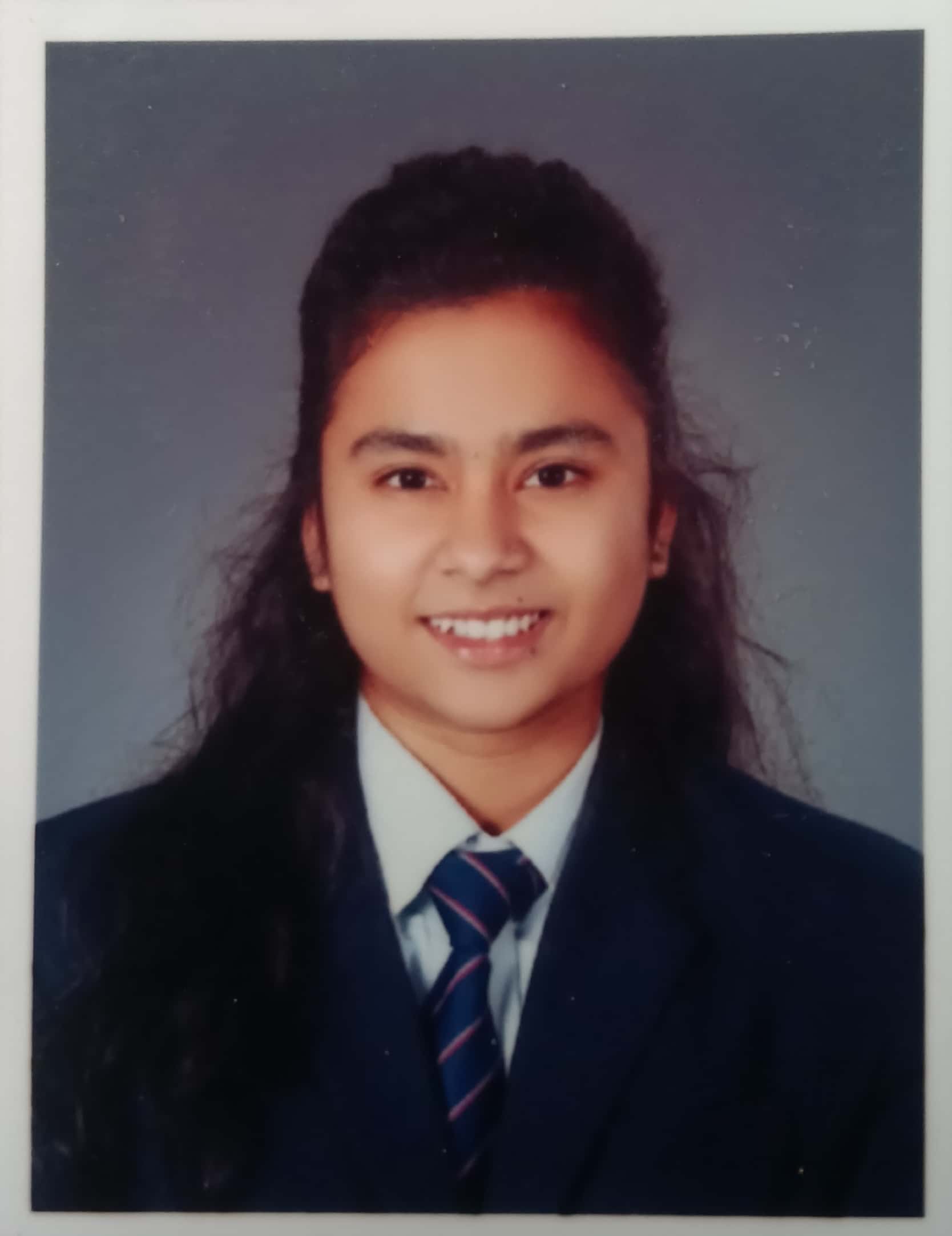 nikita passport size pic